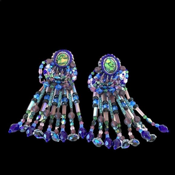Vtg iridescent abalone glass beaded chandelier artist made clip earrings - Picture 3 of 10